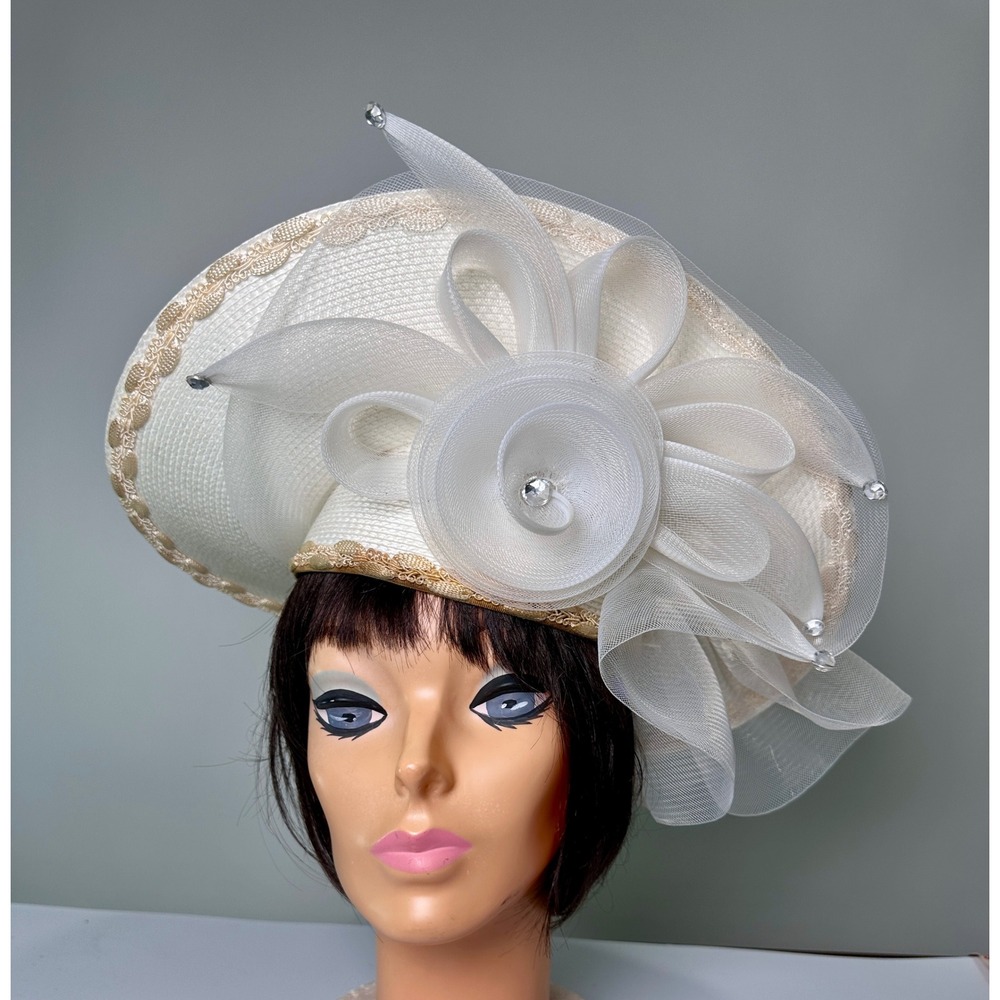 Vintage 80s Deborah New York Woven Derby Hat Church Sculpted Floral White Gold